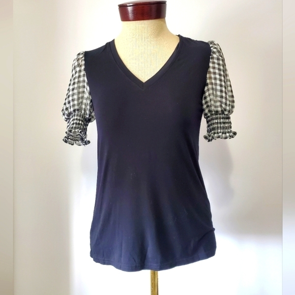 LAUNDRY BY SHELLI SEGAL black with checkered short sleeves top. Size xs - Picture 1 of 6